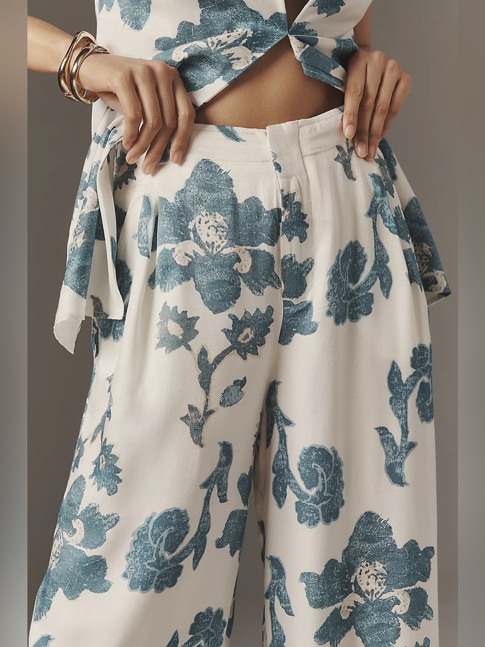 NWT Size XL - Anthropologie Floral Wide Leg Silky Pants with Pockets (US$ 148) - Picture 2 of 16